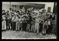 Na'an - Batei Berl - Children in youth shelters.