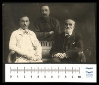 Solomon Hast with sons Jacob and Aryi-Leib.