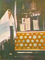 Jewish praying man in the Ben Ezra Synagogue (Cairo, Egypt).