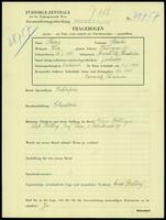 Applicant: Preuz, Gusta; born 26.1.1892 in Horoschoutz (Ukraine); divorced.