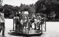 ירושלים: ילדים בגן העצמאות.