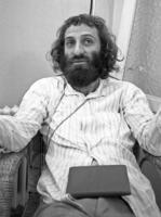 פורטרט של בועז דוידסון.