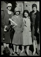 ביוגרפיה - תצלומים קבוצתיים.
