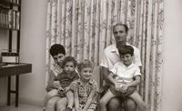 משפחת גורן, אלי ונעמי גורן, עמית, נילי, סיגל.