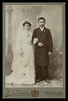 Photograph of the wedding couple Sultana Massuda Sassoon (Yahuda) and David Aharon Sassoon.