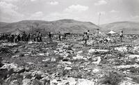 גרעין אלון מורה עולה לנקודת ההתישבות המאושרת ליד רוגיב באמצעות מסוק.