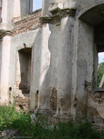 Photograph of: Great Synagogue in Stolin - Prayer hall - Eastern wall : Torah ark structure, lower tier, northern columns.