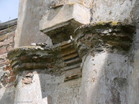 Photograph of: Great Synagogue in Stolin - Prayer hall - Eastern wall : Torah ark structure, lower tier, capitals of the northern columns.