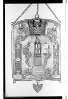 Photograph of: Torah shield from Plock.