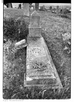 Photograph of: Jewish Cemetery in Buinaksk (Temir-Khan-Shura) : Tombstone.
