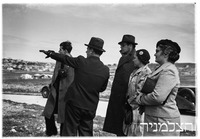 סיור עם פאול מוני בתל אביב והסביבה.