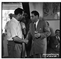 קבלת פנים אצל הקונסול הפולני.