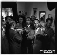 קבלת פנים אצל הקונסול הפולני.