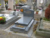 Photograph of: Jewish tombstones at Père Lachaise Cemetery in Paris.