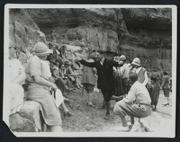 מערת עדלם, 1929.