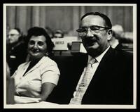 תצלומים - מרדכי ומרים קירשבלום בכנס בין-לאומי בסטוקהולם.