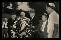 תצלומים - מרדכי קירשבלום באזכרה לחיים וייצמן.