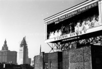 שלט פרסומת על גג בניין, מנהטן