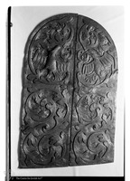Photograph of: Torah ark doors from a synagogue in Nowy Żmigród (?) : Doors.
