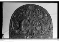 Photograph of: Torah ark doors from a synagogue in Nowy Żmigród (?) : Doors.