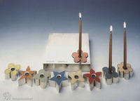 Photograph of: Knob and flowers.