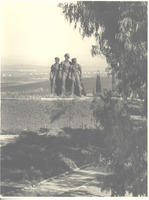 אנדרטה לנופלים, נגבה מתוך תערוכת צילומי אנדרטאות זכרון.