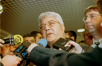 David Levy speaking to the press immediately after leaving PM Nethanyahu's office following the KM Sharon Ariel crisis.