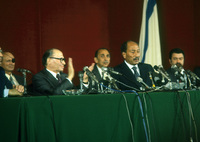 Menahem Begin meeting with President Anwar Saadat in Ismayilia.