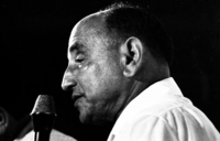 ערב בידור עם שמואל שי, המראיין את איסר הראל, לשעבר ראש היחידה המיוחדת של הביון הישראלי, המוסד.