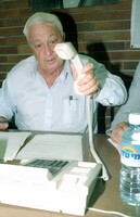 Ariel Sharon kept an open phone within the forcomming elections trying to answer to the many cititzens questions on the new way the Likud party will take after winning the leadership.