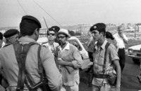 ישראל אלדד במסע בחירות לכנסת בגבעת שאול בירושלים.