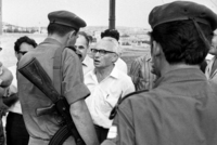 ישראל אלדד במסע בחירות לכנסת בגבעת שאול בירושלים.
