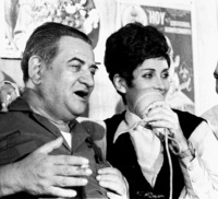 אלה הם חייך - תכנית טלוויזיה.