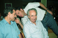 מפלגת העבודה מנסה לכונן קואליציה לממשלה החדשה בראשות רבין.