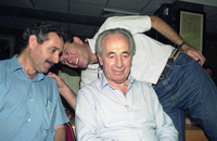 מפלגת העבודה מנסה לכונן קואליציה לממשלה החדשה בראשות רבין.