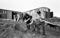 A group of settlers entered the first caravans of the new settlement Jonatan.