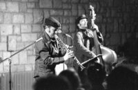 Clarnist Giora Feidman performing his Hassidic music played by klezmers.