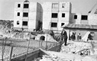 The new settlement of Kiryat Arba continue to enlarge with the new housing program which will supply hundrends of new flats for the many settlers.