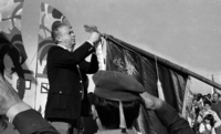ראש הממשלה, יצחק רבין, השתתף בטכס הקמה של התנחלות חדשה, נחל קטיף, ברצועת עזה, שאורגן עבור גרעין נח"ל.