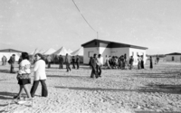 ראש הממשלה, יצחק רבין, השתתף בטכס הקמה של התנחלות חדשה, נחל קטיף, ברצועת עזה, שאורגן עבור גרעין נח"ל.