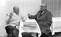 Meeting between Finance Minister Pinchas Sapir and Itzhak Ben Aharon.