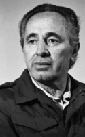 Shimon Peres visited the Alert Station at Um Hashiva in Sinai.