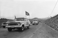 IDF armour passing through an UNO unit in Lebanon.