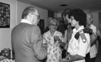 שר הביטחון מנחם בגין מבקר במחנה החינוך של צה"ל בגבעת אולגה.