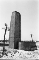 A monument to the Jewish community of Lodz, Poland is currently beeing erected in the Tel Aviv reginal cemetery in Holon.