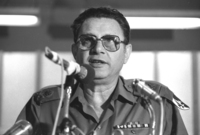Aluf Shlomo Gazit (L) outgoing head of military intelligence toasts his successor, Aluf Yehoshua Sagy in a handover ceremony.