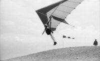 A glider taks off at Bat Yam hills.