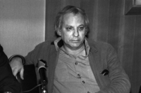 The daily Davar editors, organised a debate between intelectuals: Efraim S.