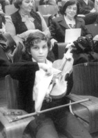 The USA-Israel Cultural Fund presented today scholarship to several young musicians.