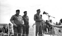 הרמטכ"ל, רב אלוף משה לוי, השתתף במצעד סיום קורס קצינים בשטח הכבוש בלבנון.